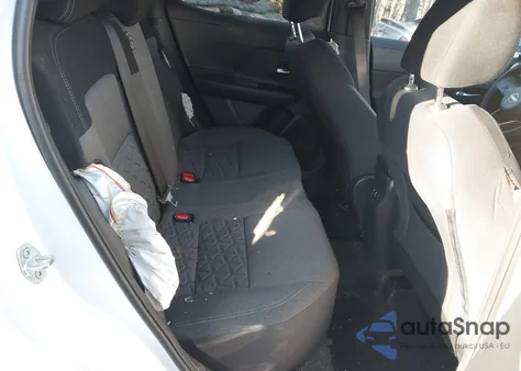 2025 Nissan Kicks Sv Fwd z USA, uszkodzony, nr VIN 3N8AP6CA5SL437106